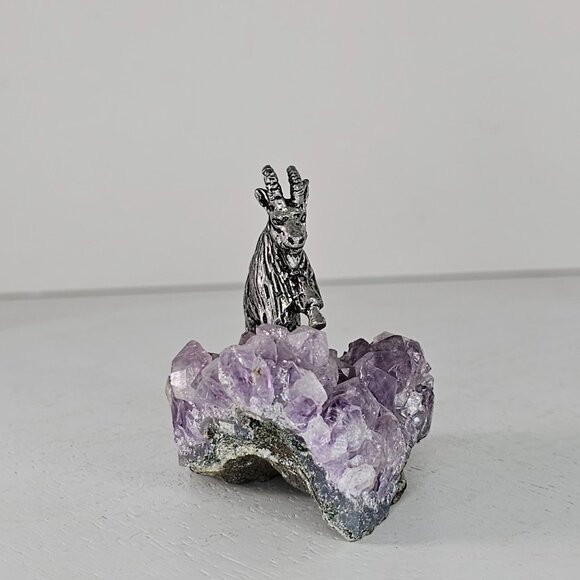 Pewter Mountain Goat Figurine On Amethyst Crystal Base - Picture 2 of 10